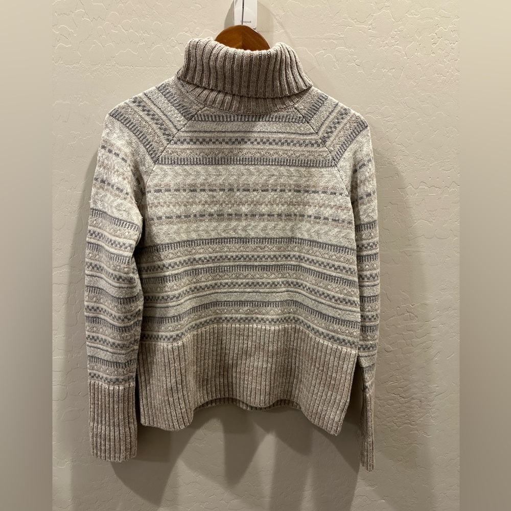Columbia Women’s Turtleneck Winter Print Wool blend Sweater Large